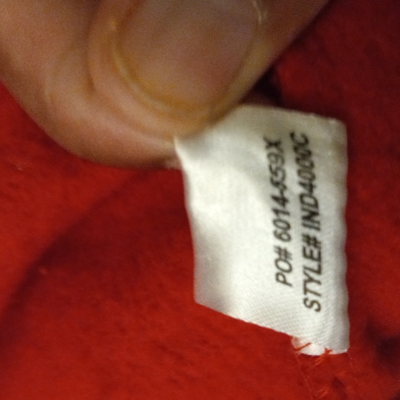 PRICE DROP🟥MEN RED HOODIE 🩸🟥 - Picture 8 of 11